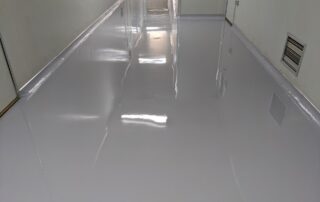 This image shows a clean and shiny epoxy floor.